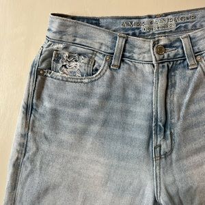 American Eagle light wash mom jeans